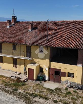 CASA SEMINDIPENDENTE A SALUZZO