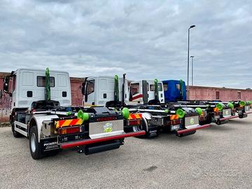 SCARRABILI NUOVI CON AUTOCARRI USATI PRONTA CONSEG