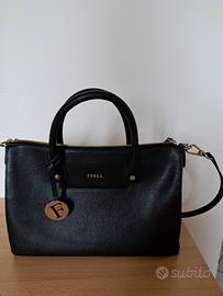 Borsa in pelle nera marca FURLA