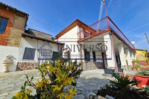 Villa di 260 m² con più di 5 locali e box auto dop