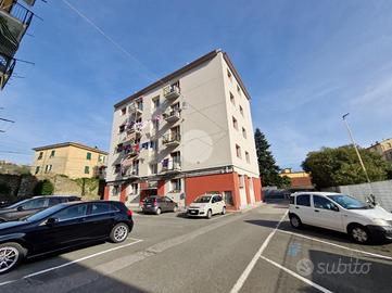 2 LOCALI A LA SPEZIA