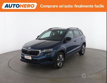 SKODA Karoq YW53657