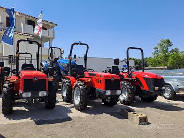 Trattore Carraro Tigre 3200 con fresa e trincia da