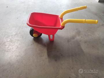 Carriola giocattolo
