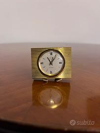 Sveglia Pontifa di piccole dimensioni