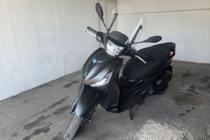 BEVERLY 400 2024 DEEP BLACK