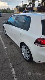VW Golf VI 1.6 tdi highline - 6900€ trat.