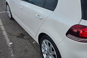 VW Golf VI 1.6 tdi highline - 6900€ trat.