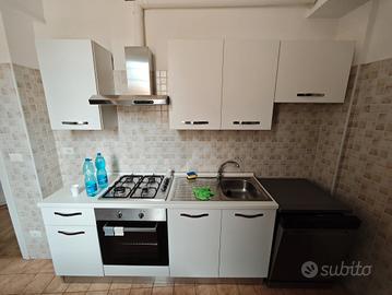 Cucina completa Mondo Convenienza Athena con forno