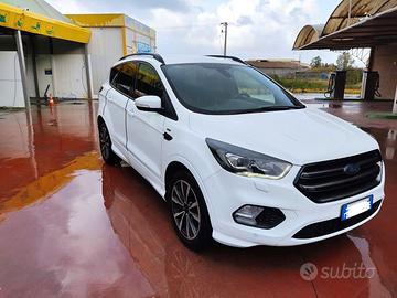 Ford Kuga 1.5 TDCI 120 CV S&S 2WD ST-LINE