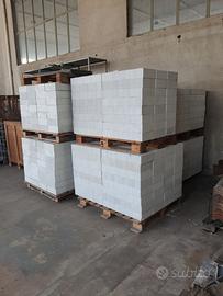 Blocchi in calcestruzzo cellulare –  62x25x10