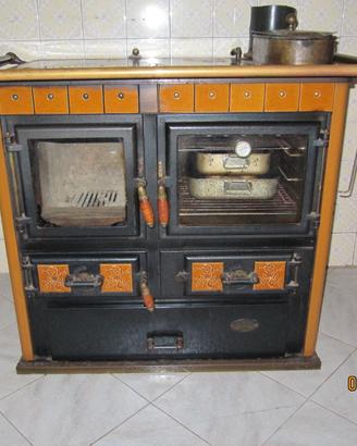 STUFA A LEGNA DI PREGIO " ANSELMO COLA "