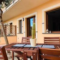 Cabras bilocale arredato con posto auto