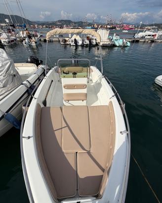 Open 5.6 m ARKOS con Yamaha 40/60 4T
