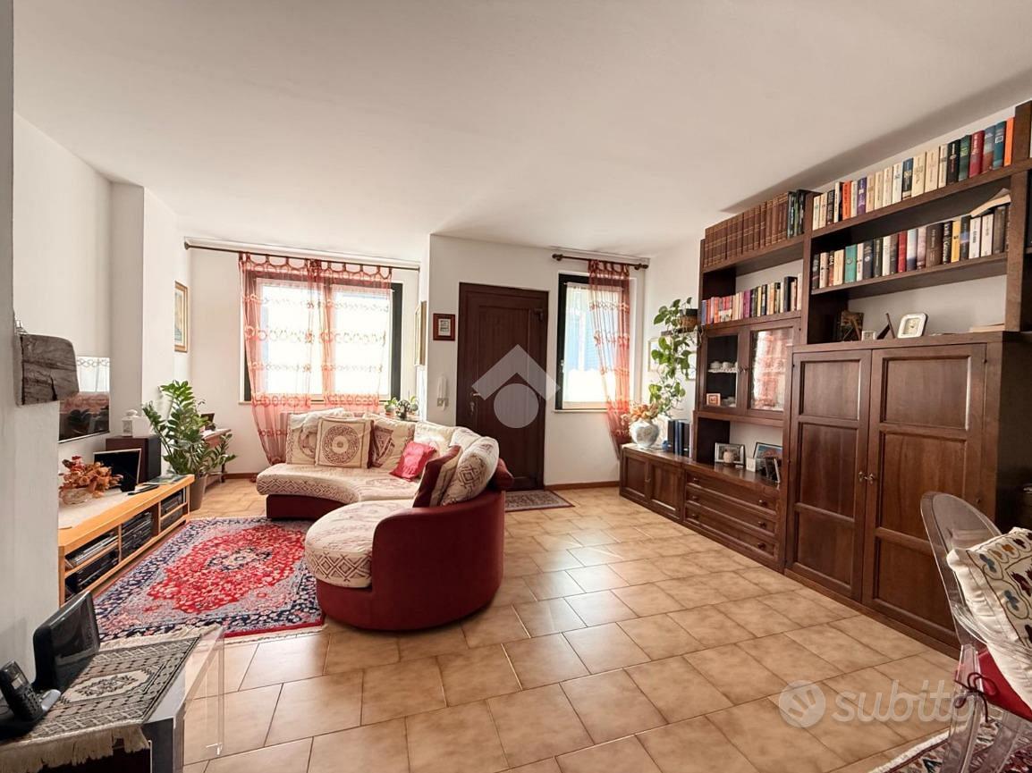 Casa – Varese, Avigno - Vista 4