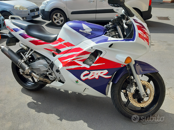 Honda cbr600f