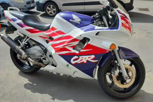Honda cbr600f