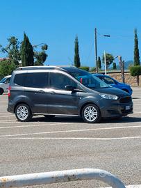 Ford courneo courier