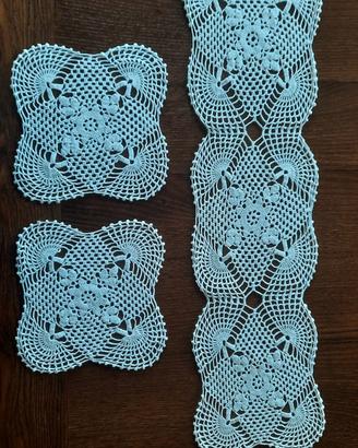Set tre centri in cotone bianco 