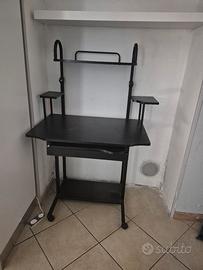 scrivania per pc