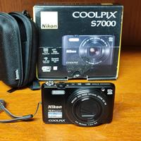 Nikon coolpix S7000