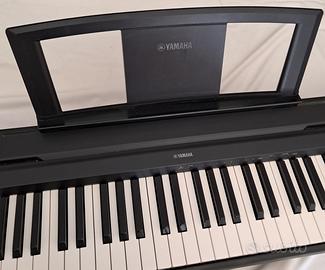 Tastiera Yamaha + leggio + pedale + adattatore
