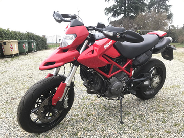 Ducati Hypermotard 796