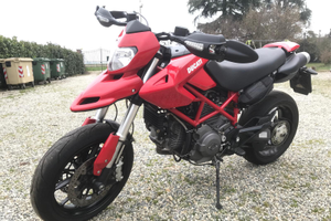 Ducati Hypermotard 796