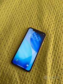 iPhone 11 giallo 128 gb batteria 100%
