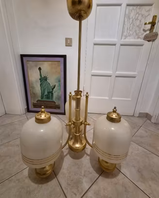 Lampadario anni 80  a sospensione dorato/vetro