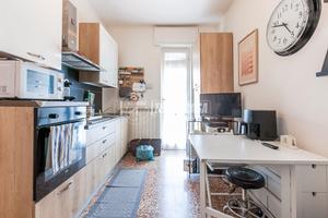 2 LOCALI ZONA CENTRALE