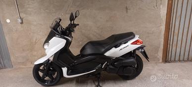 yamaha xmax 250  solo 39.650 km