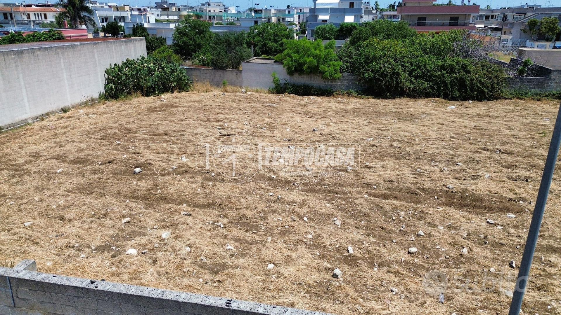 TERRENO RESIDENZIALE IN ZONA CASTROMEDIANO - Vista 3