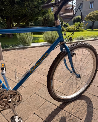 Bicicletta Mountain bike Azzurra buone condiz