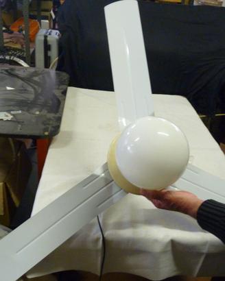 ventilatore da soffitto con luce