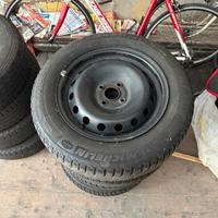 Cerchi in ferro + gomme 15”