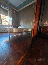 Armadio in stile classico, vintage