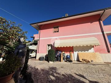2 LOCALI A ROMA