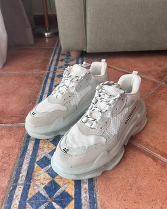 Balenciaga Triple s