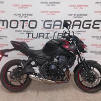 Moto kawasaki z 650 del 2023 con solo 3200 km