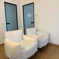 Poltrone e sofà - coppia di poltrone bianche