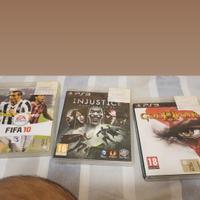 Tre giochi semi nuovi Fifa10,Injustice e God ofwar