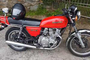 SUZUKI GS550E
