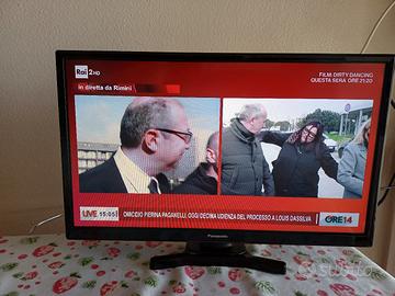 TV Panasonic TX-24E303 - TV LED Ultra HD da 24"