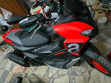 Aprilia SR GT 200 SPORT