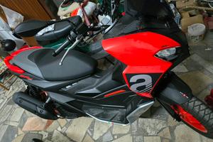 Aprilia SR GT 200 SPORT