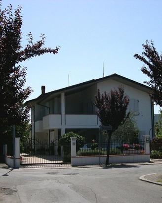 Villetta con giardino settembre