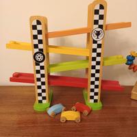 Gioco di legno - pista per macchinine