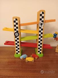 Gioco di legno - pista per macchinine
