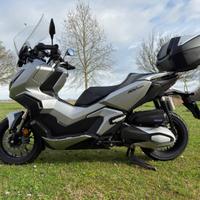 Honda ADV 350 anno 2023 - km 22579 - Ben tenuta